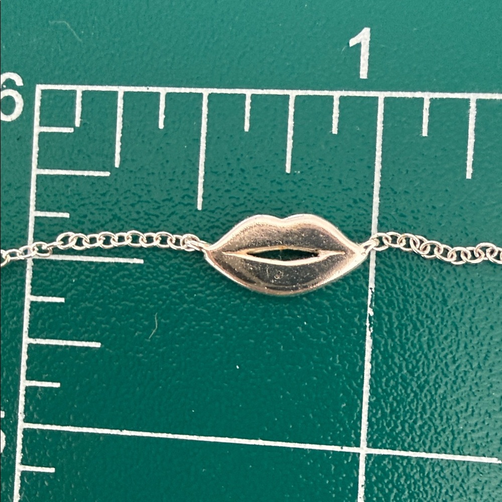 925 Silver Kiss Lip Pendant Necklace Adjustable Length 16-18” - Picture 2 of 6